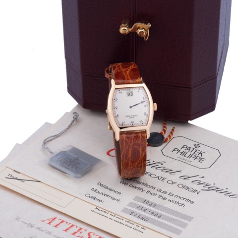 PATEK PHILIPPE, SWITZERLAND, REF. 3969 R, JUMP HOUR, LIMITED